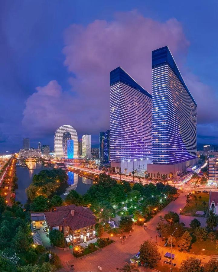 Aparthotel In Orbi City Батумі Екстер'єр фото