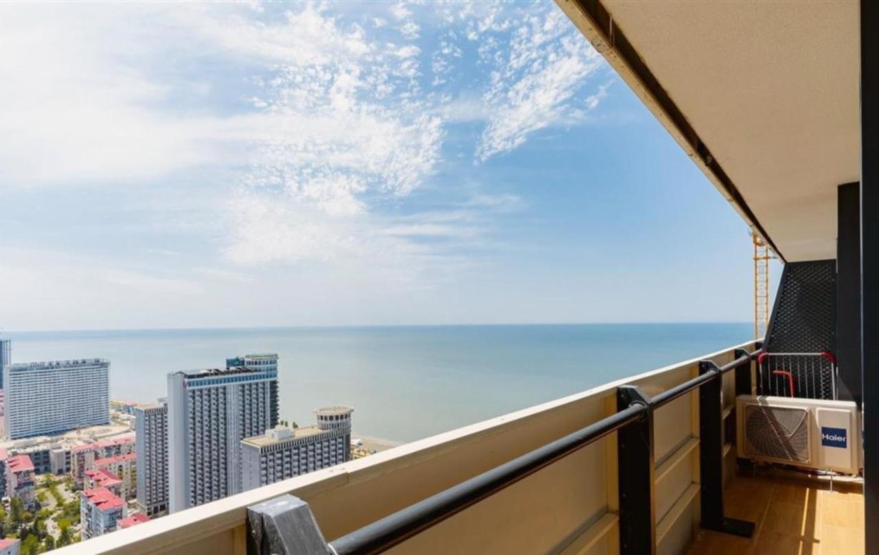 Aparthotel In Orbi City Батумі Екстер'єр фото